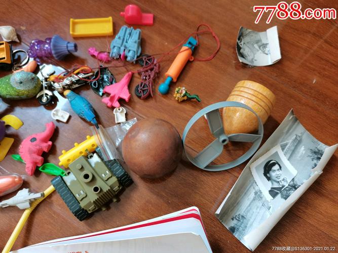 小时候玩具一堆_其他传统玩具_图片收藏_回收价格_7788相机收藏